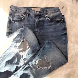 Free People Jeans - NWT Free People Distressed skinny jeans size 29 S Free People Jeans - NWT Free People Distressed skinny jeans size 29 S